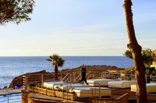 Fasten mit Yoga am Morgen Costa Brava